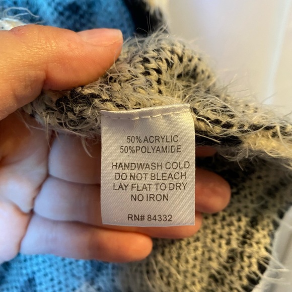 Vintage Aztek Sweater - Picture 5 of 5